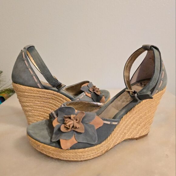SOFFT ESPADRILLE PLATFORM WEDGE OPEN TOE GRAY LEATHER SANDALS Flower applique 10 - Picture 1 of 8